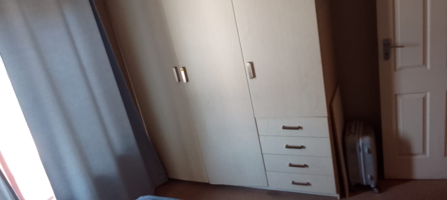 2 Bedroom Property for Sale in Waterval East North West